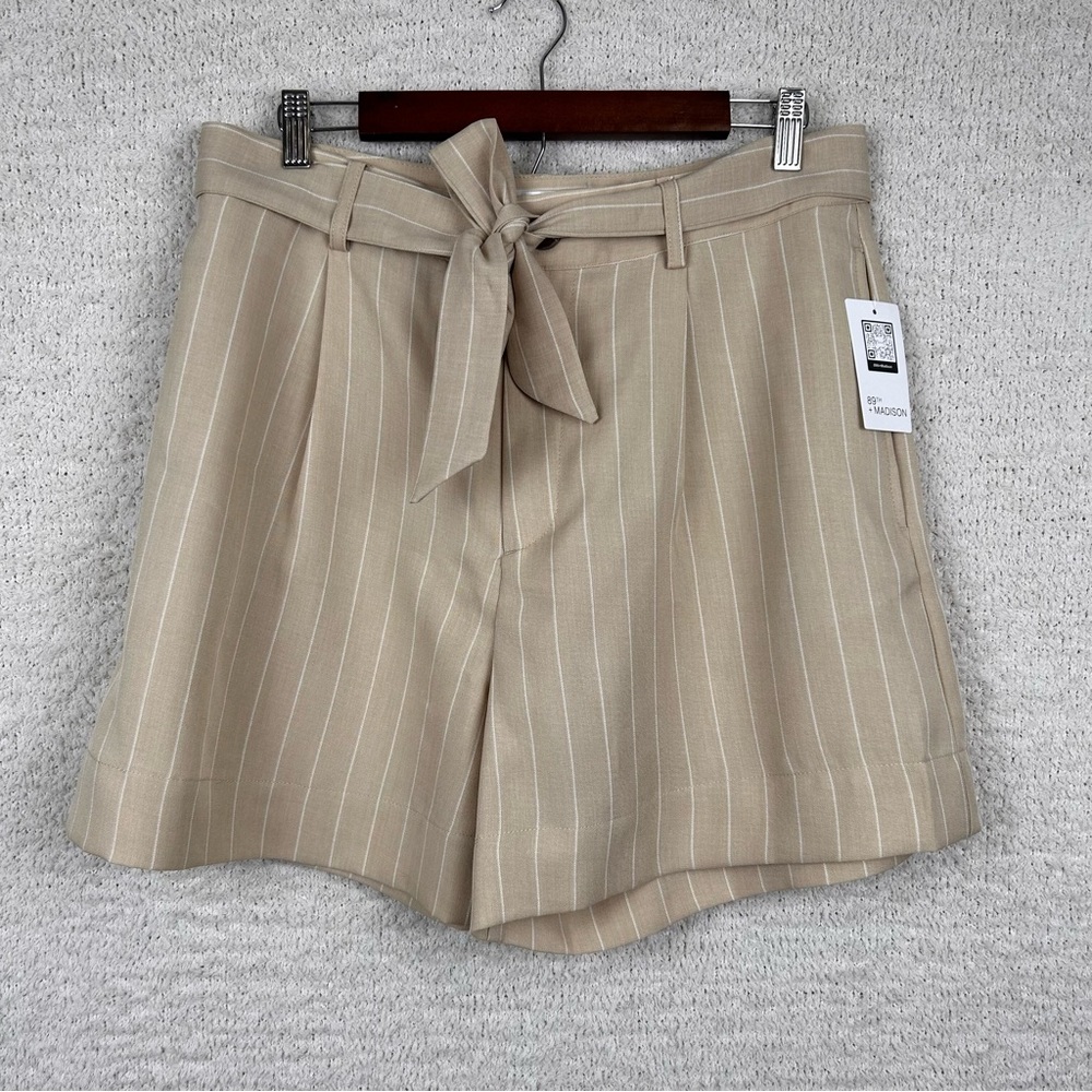 89th + Madison Shorts Womens 12 Khaki White Pin Stripe Boho‎ Beach High Waist